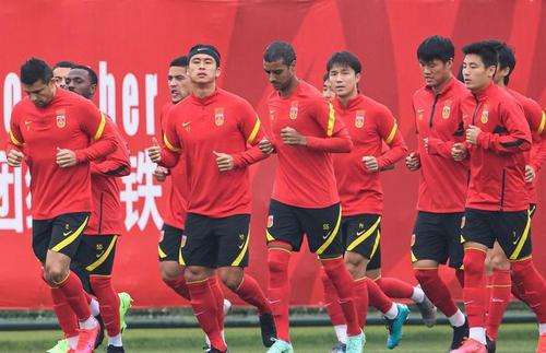 中国足球为什么不行，中国足球为什么不行论文